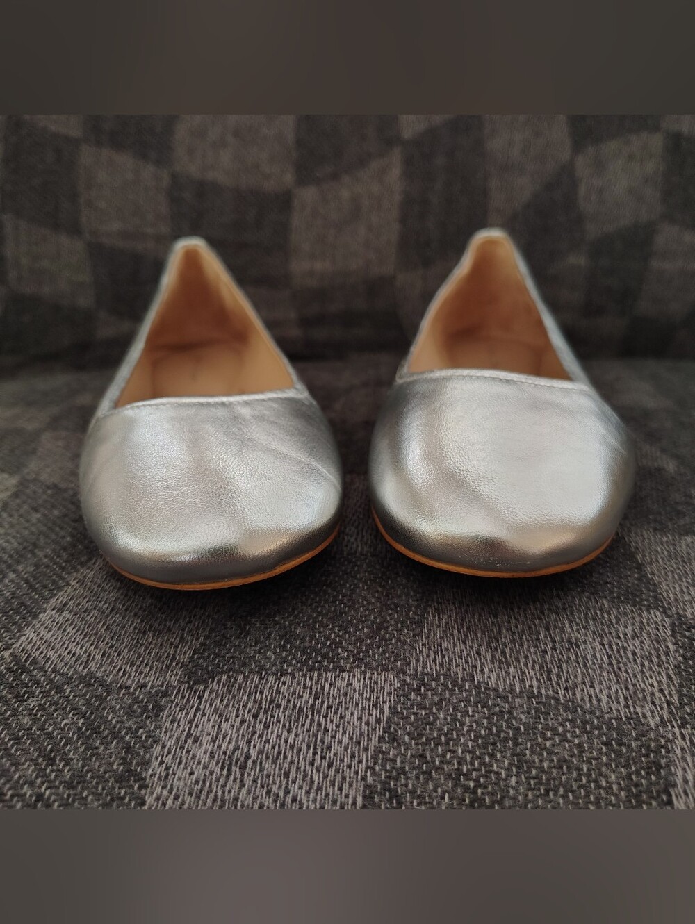 Stuart Weitzman Silver Metallic Ballet Flats, Size 10 - Picture 8 of 9